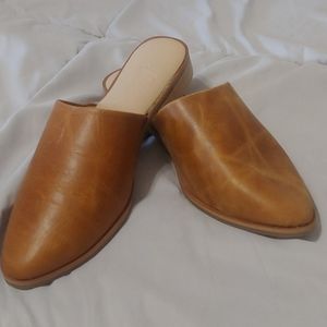SALE! Sseko leather slides